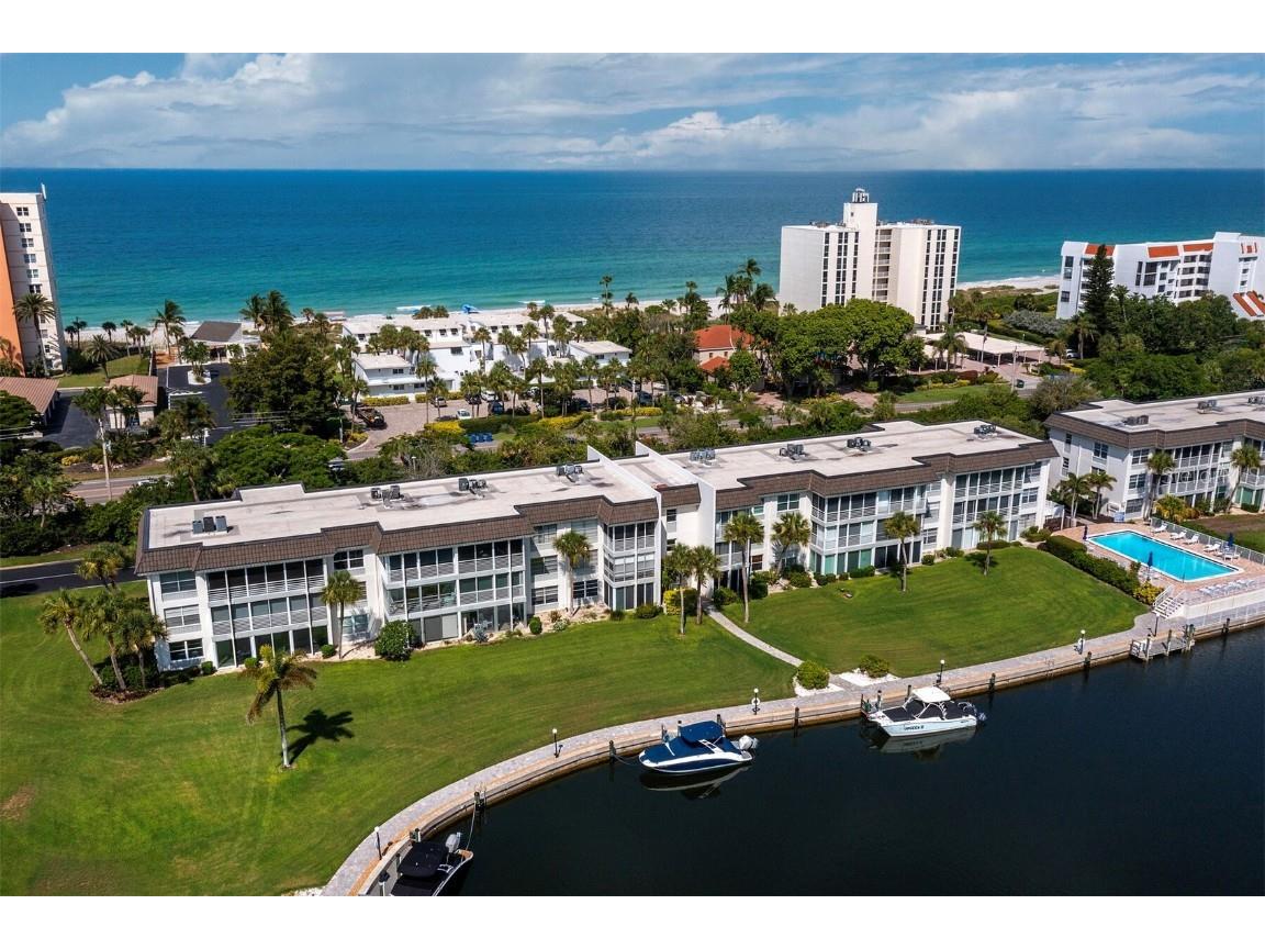 4350 Chatham Drive #105 Longboat Key FL 34228 - INTRACOASTAL SARASOTA BAY A4670294 image2