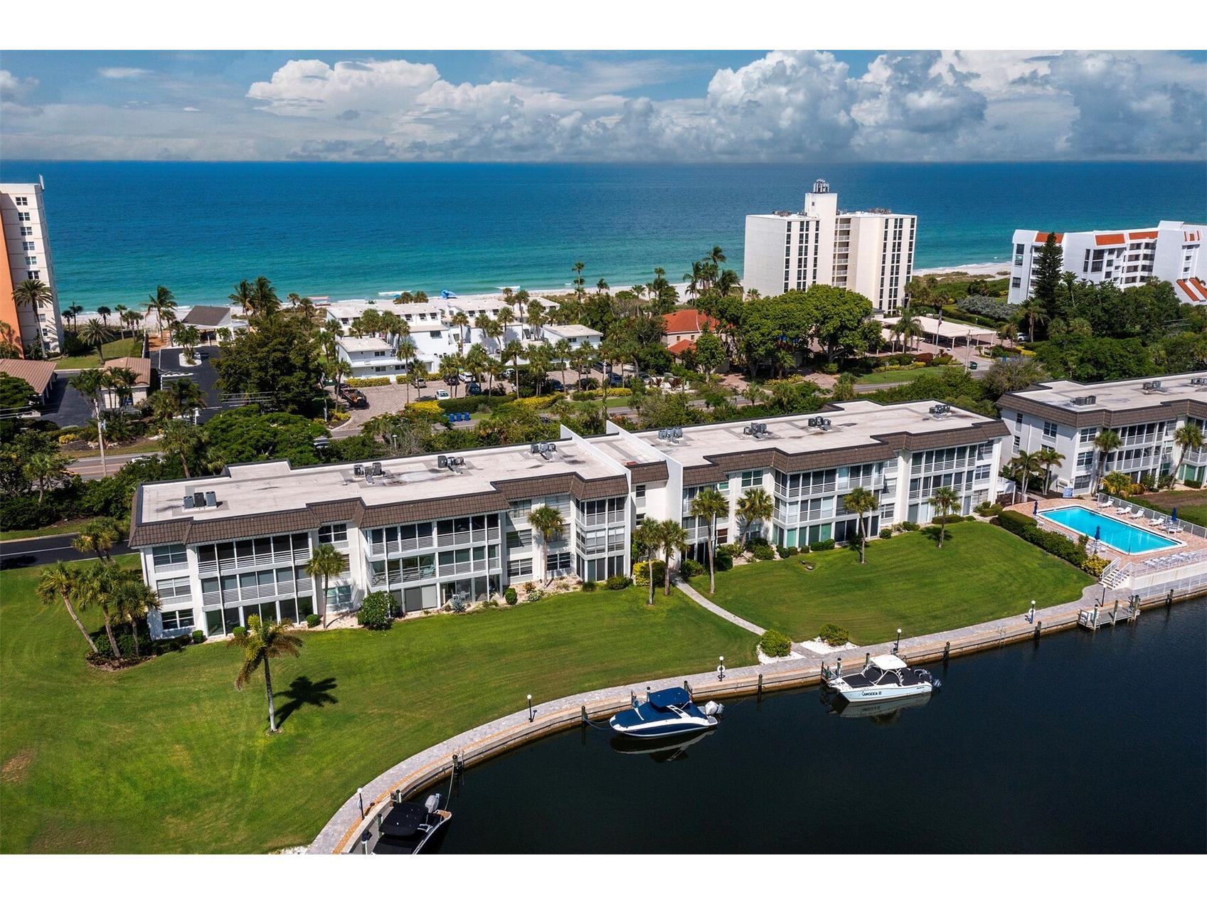 4350 Chatham Drive #105 Longboat Key FL 34228 - SARASOTA BAY A4697241 image1