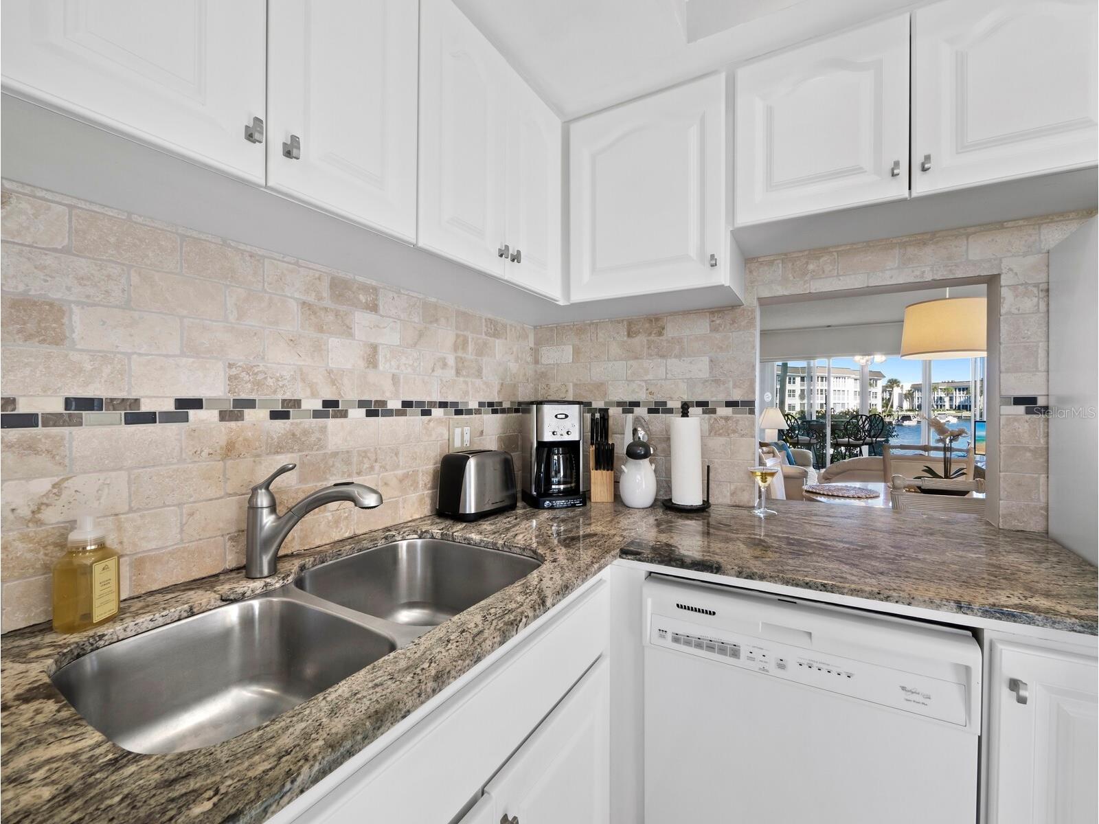 4350 Chatham Drive #105 Longboat Key FL 34228 - SARASOTA BAY A4697241 image7