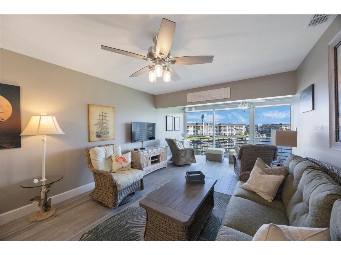 4350 Chatham Drive #E307 Longboat Key FL 34228 A4659070 image16