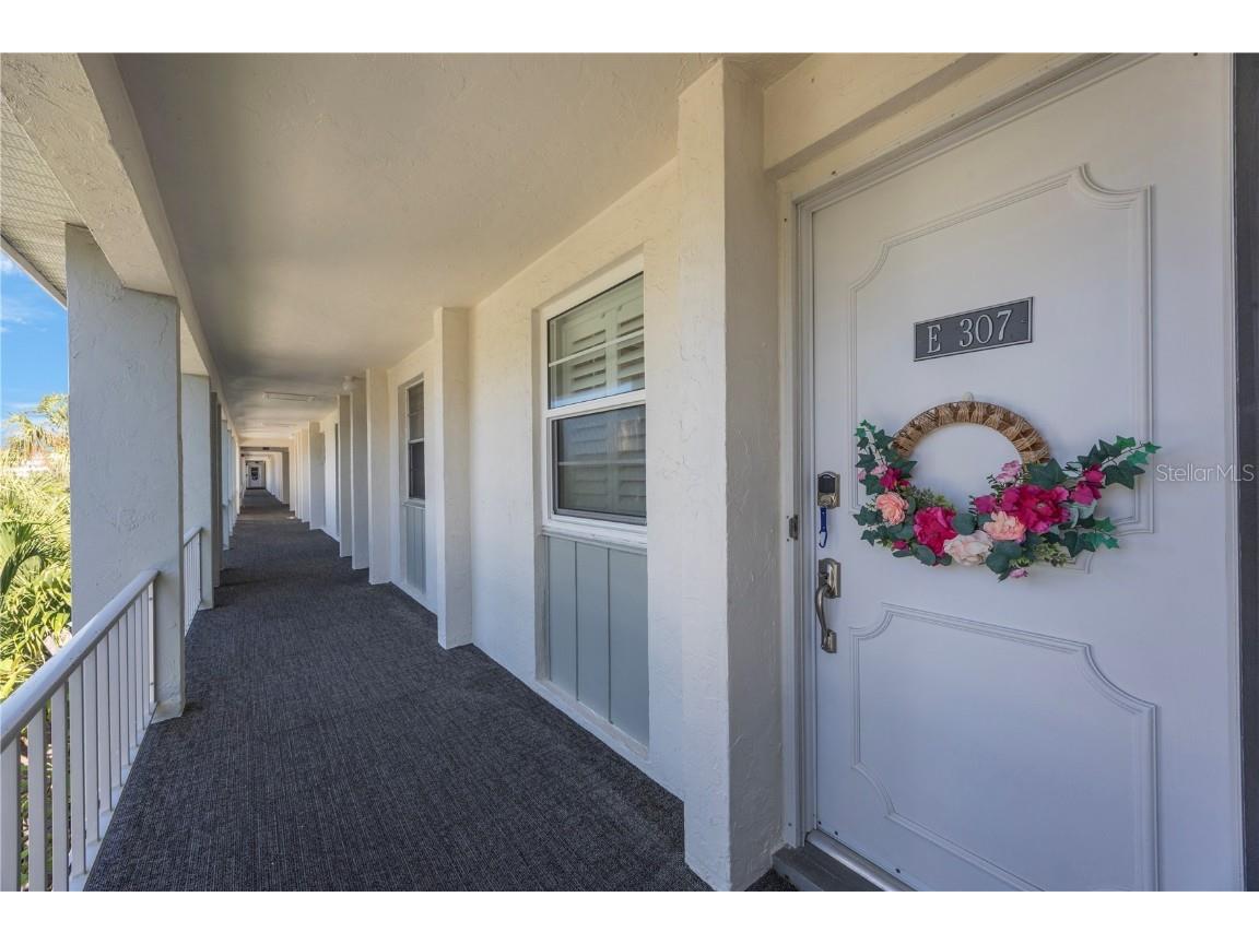 4350 Chatham Drive #E307 Longboat Key FL 34228 A4659070 image3