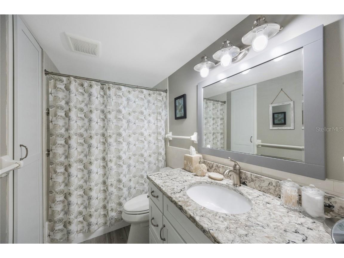 4350 Chatham Drive #E307 Longboat Key FL 34228 A4659070 image43