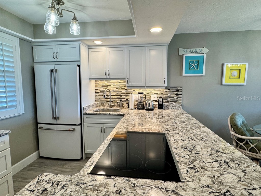 4350 Chatham Drive #E307 Longboat Key FL 34228 A4659070 image8