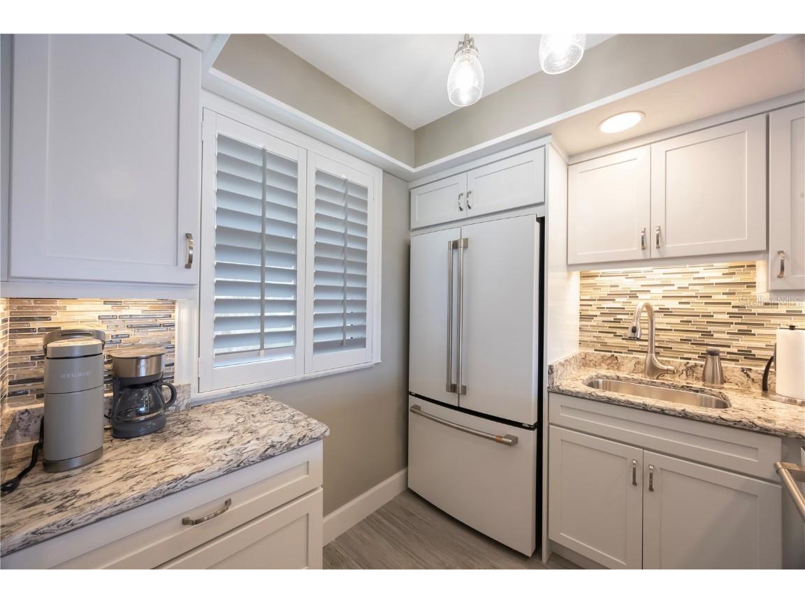 4350 Chatham Drive #E307 Longboat Key FL 34228 A4659070 image9