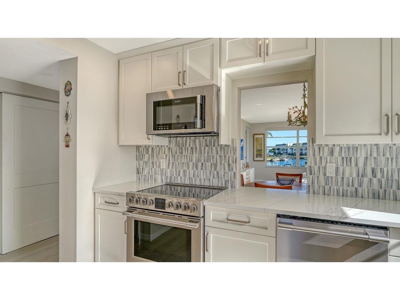 4350 Chatham Drive #UNIT E-208 Longboat Key FL 34228 A4672221 image13