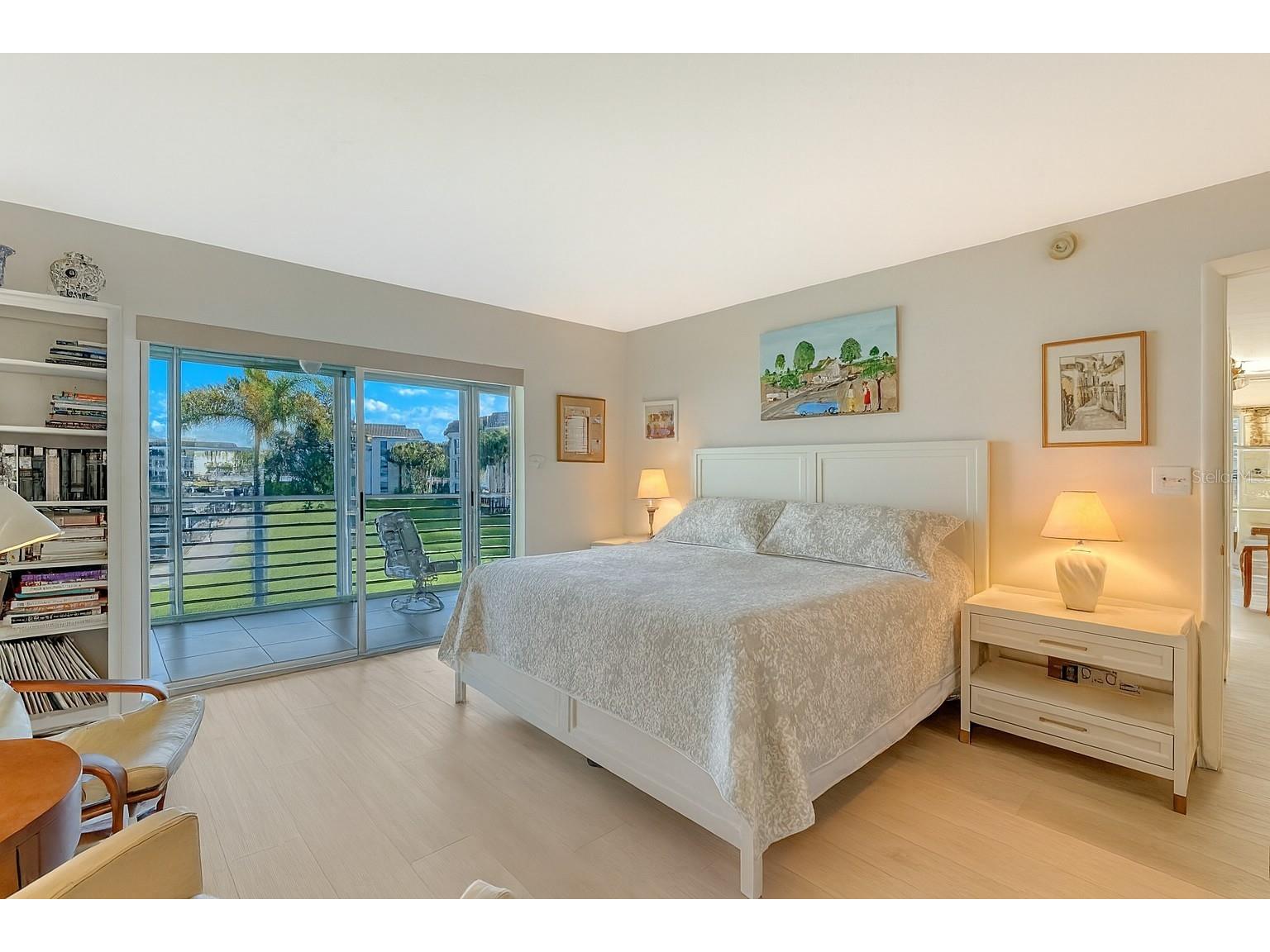4350 Chatham Drive #UNIT E-208 Longboat Key FL 34228 A4672221 image20