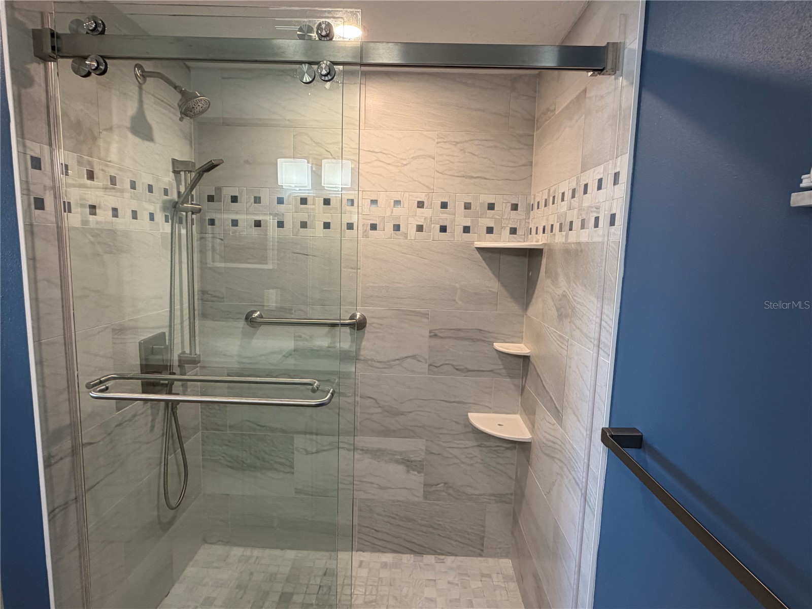 4350 Chatham Drive #UNIT E-208 Longboat Key FL 34228 A4672221 image27