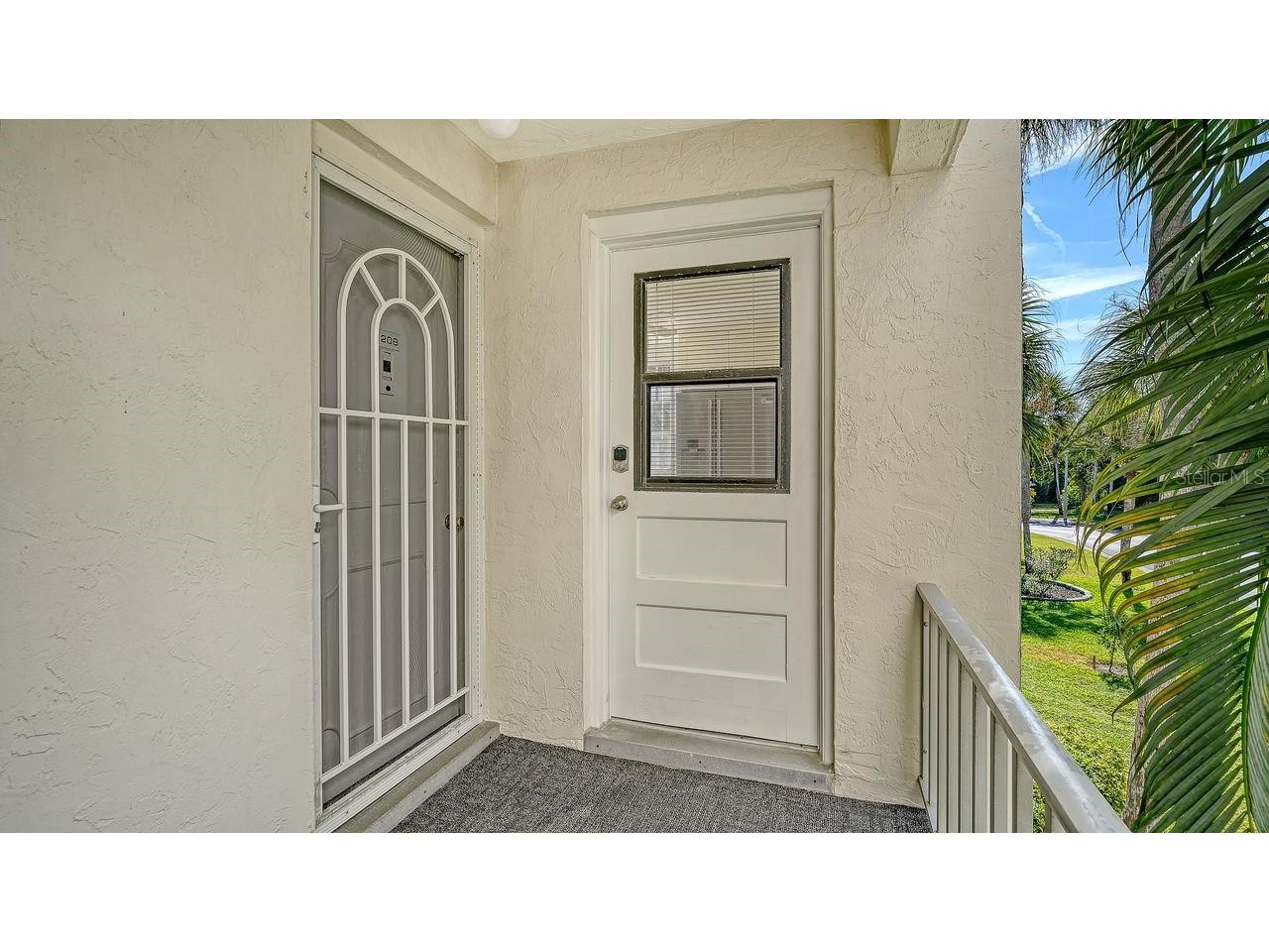 4350 Chatham Drive #UNIT E-208 Longboat Key FL 34228 A4672221 image8