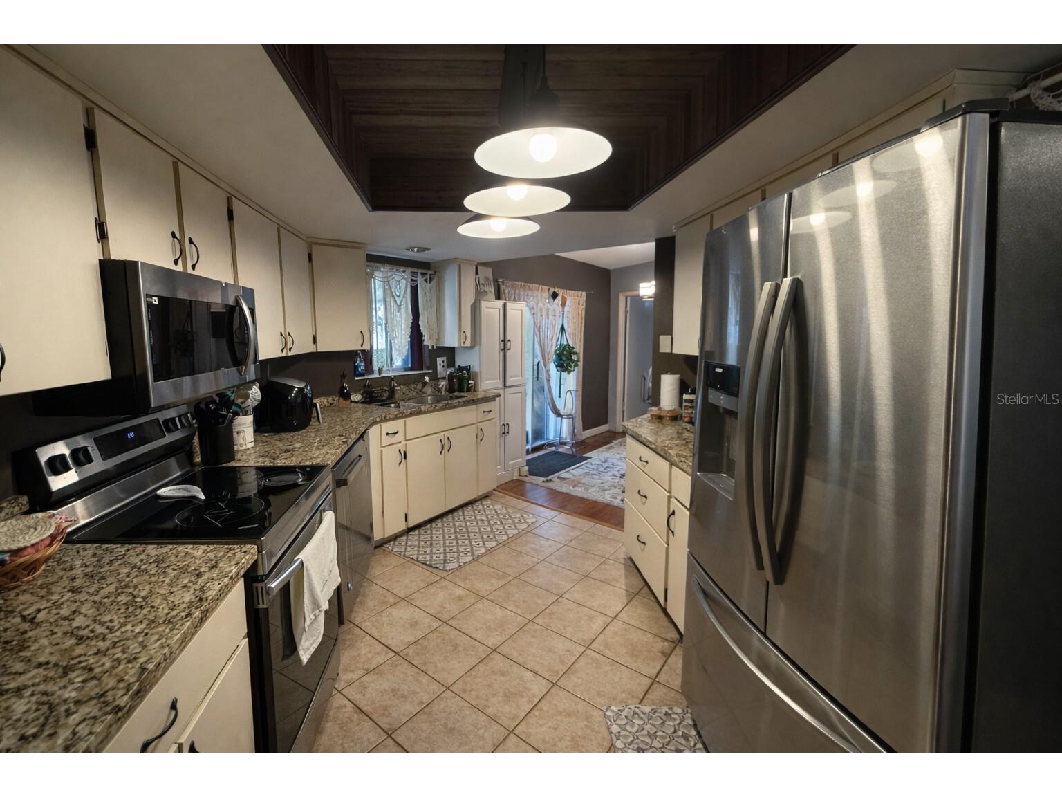 4350 Merchant Avenue Spring Hill FL 34608 A4680390 image8