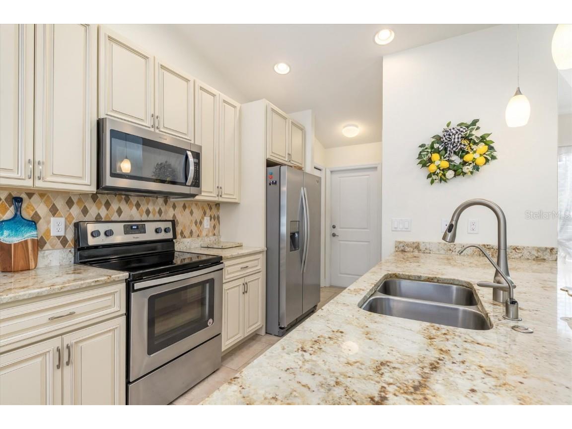 4352 Adelaide Avenue North Port FL 34288 C7518272 image5