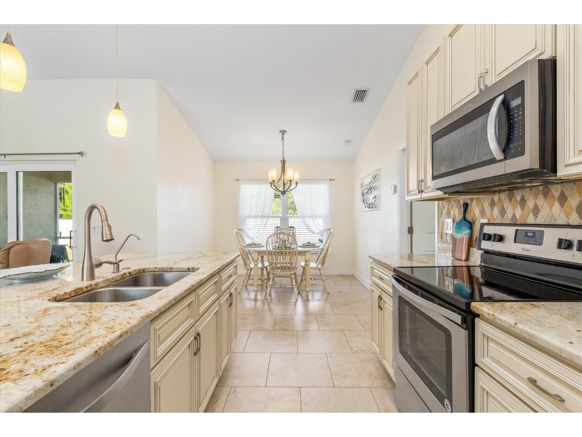 4352 Adelaide Avenue North Port FL 34288 C7518272 image6