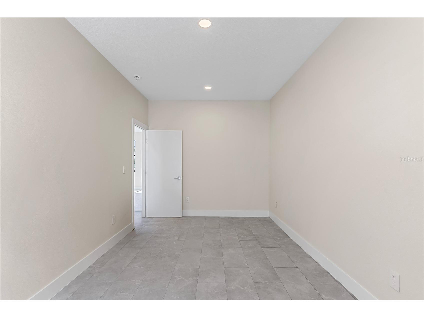 4352 Fontanarosa Village Court Tampa FL 33614 TB8505072 image29