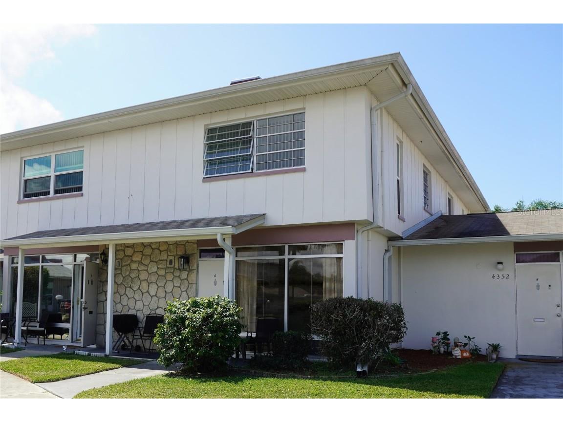 4352 Tahitian Gardens Circle #E Holiday FL 34691 U8195333 image1