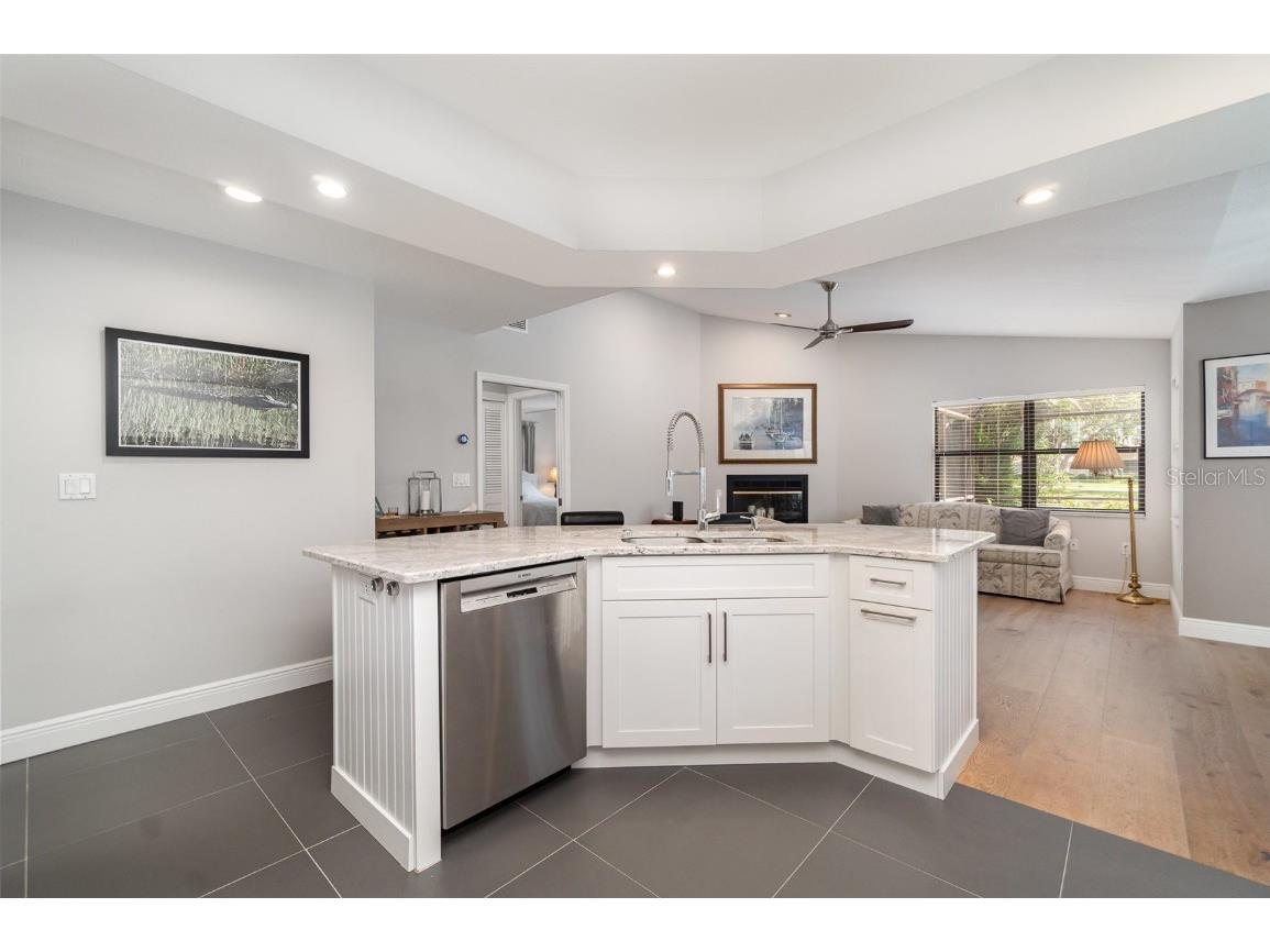 4353 Indian Point Trail Sarasota FL 34238 A4655468 image10