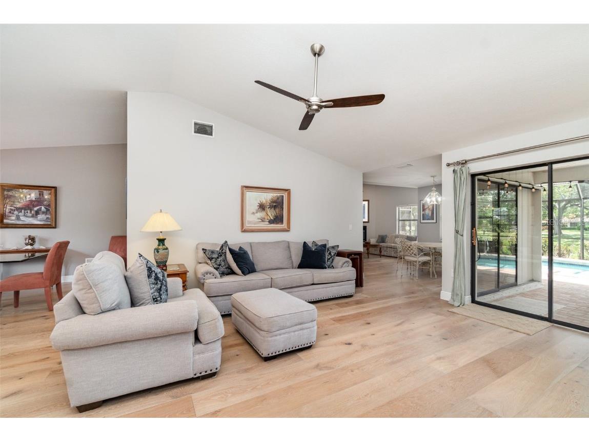 4353 Indian Point Trail Sarasota FL 34238 A4655468 image3