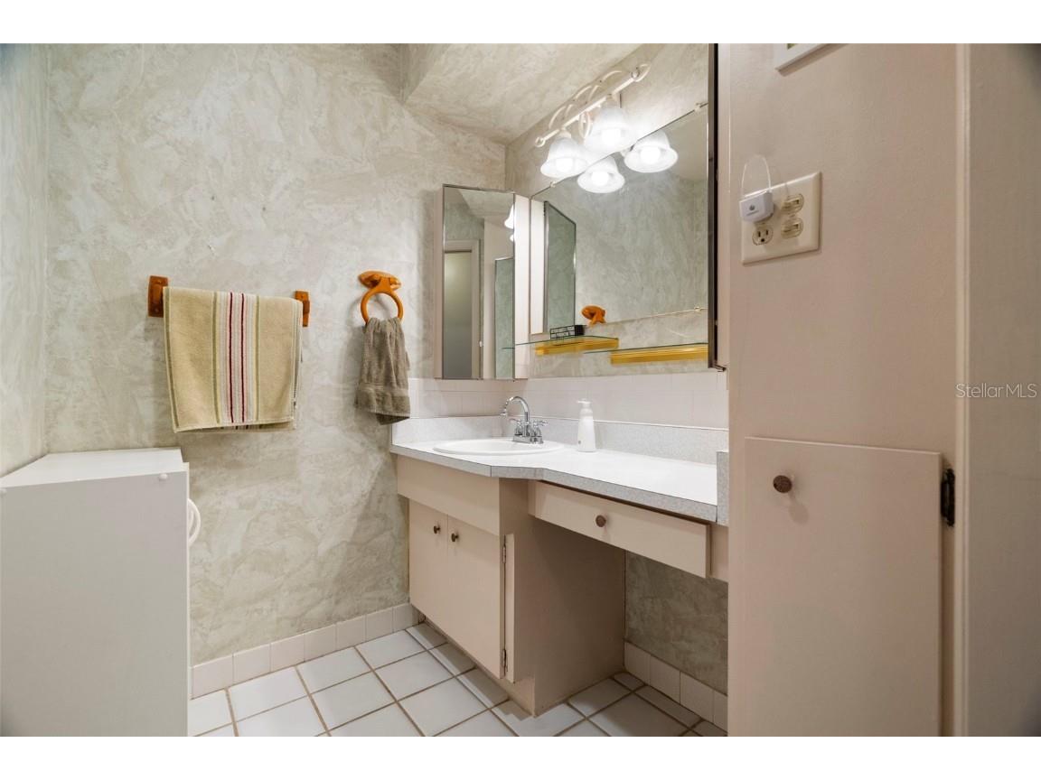 4353 Tahitian Gardens Cir #B Holiday FL 34691 TB8453053 image14