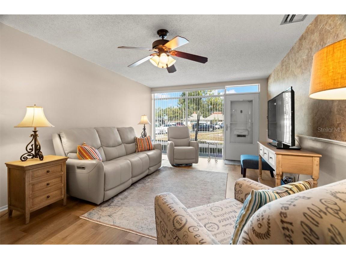 4353 Tahitian Gardens Cir #B Holiday FL 34691 TB8453053 image4