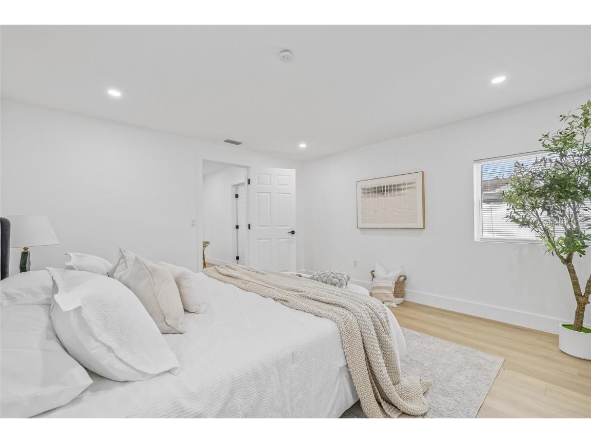 4355 3rd Avenue N Saint Petersburg FL 33713 TB8425304 image13