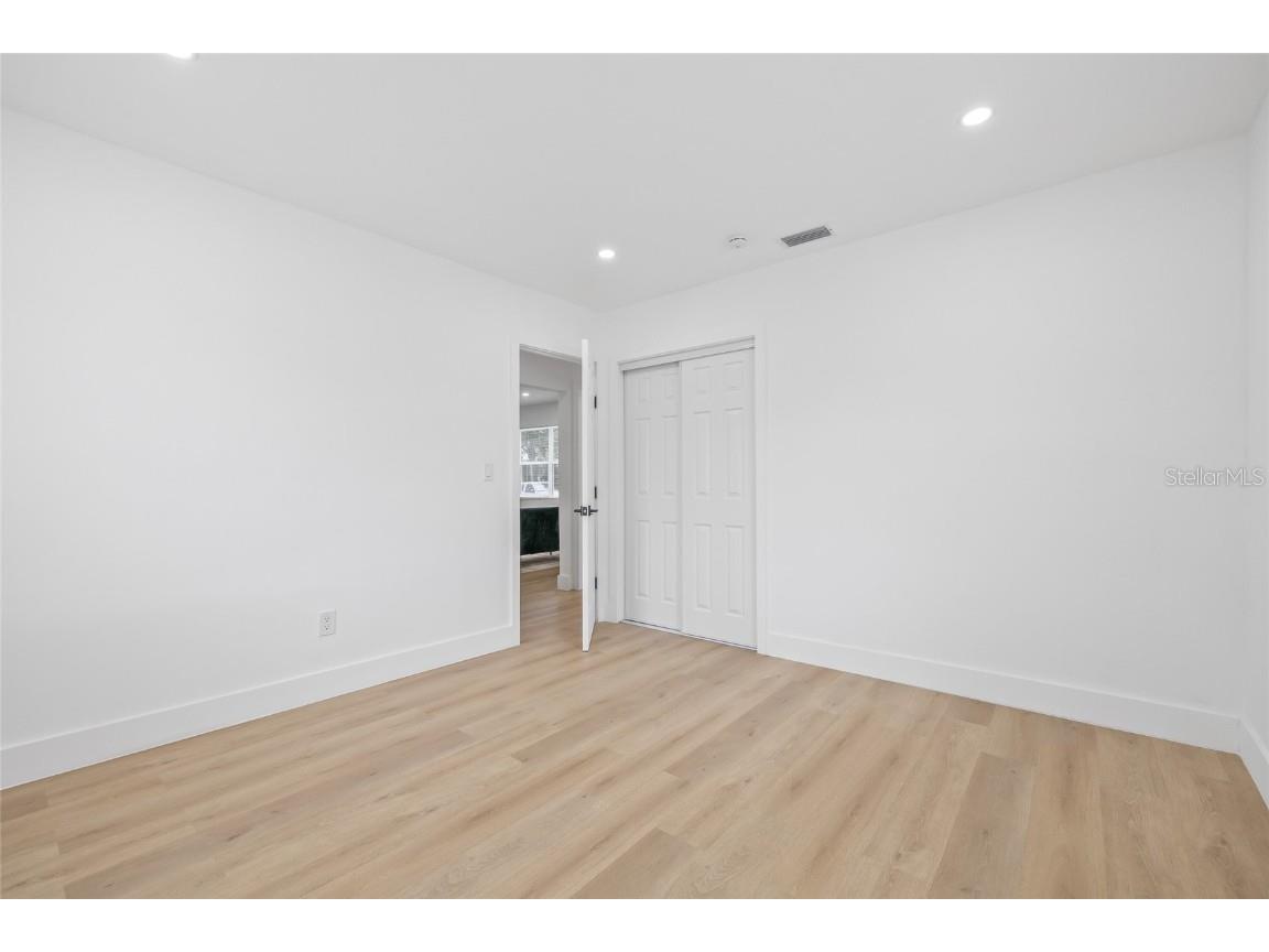 4355 3rd Avenue N Saint Petersburg FL 33713 TB8425304 image23