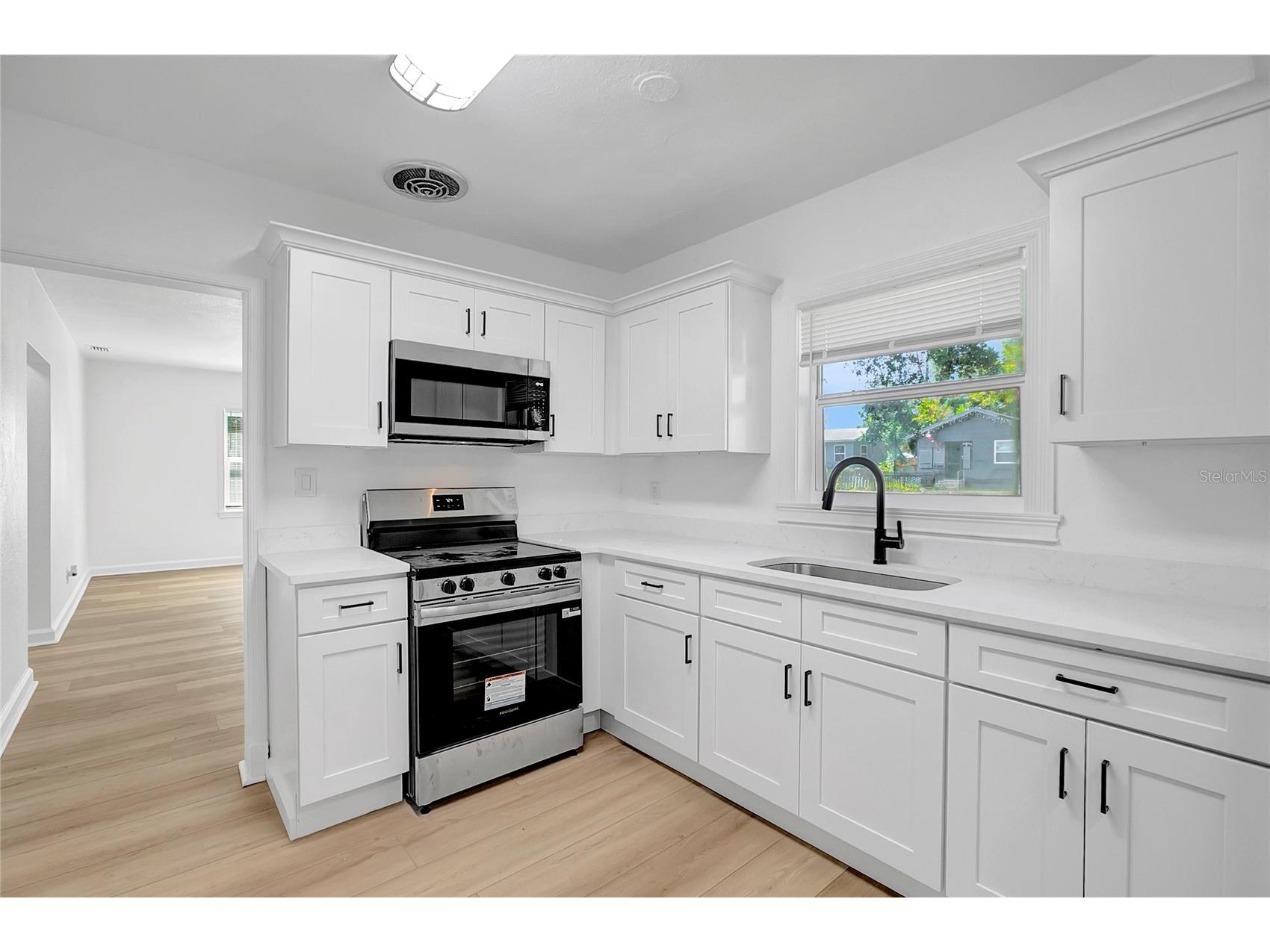 4355 58th Avenue N Saint Petersburg FL 33714 TB8525937 image11
