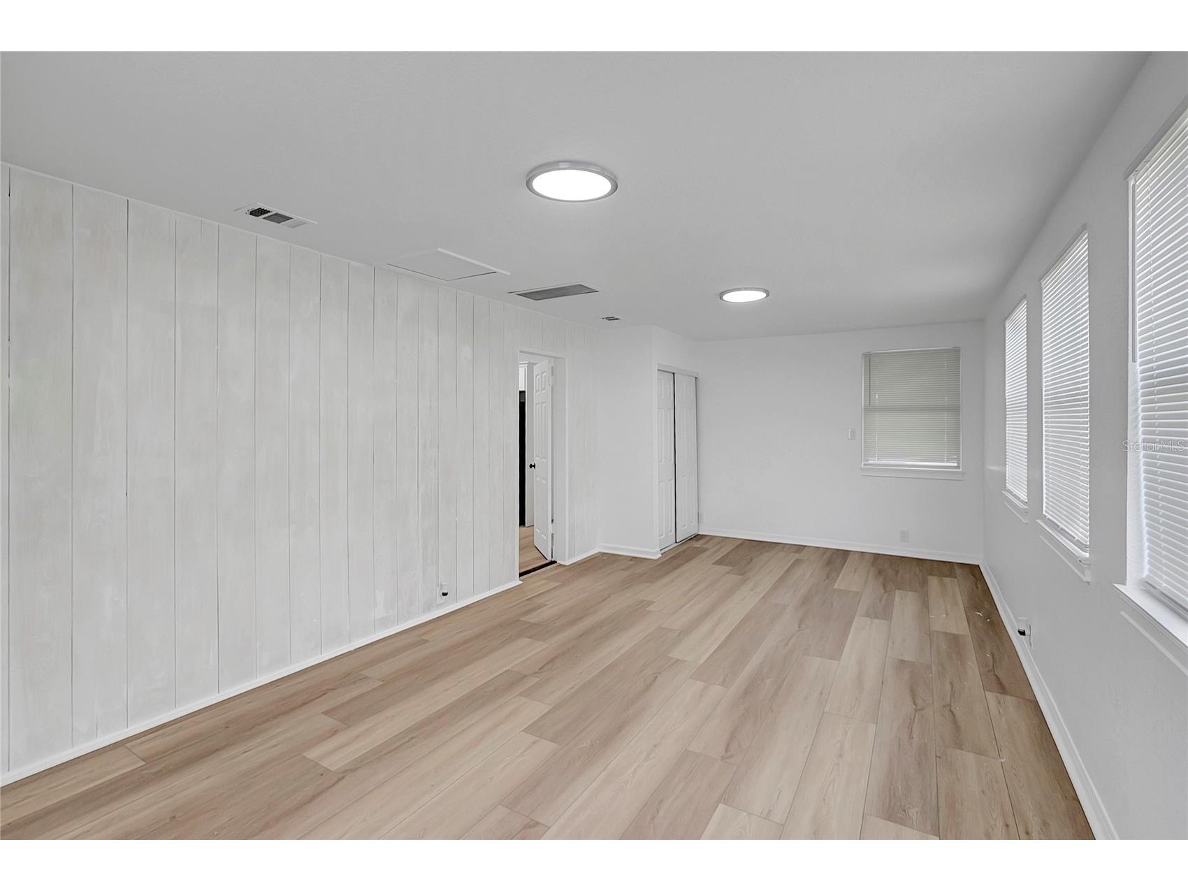 4355 58th Avenue N Saint Petersburg FL 33714 TB8525937 image26