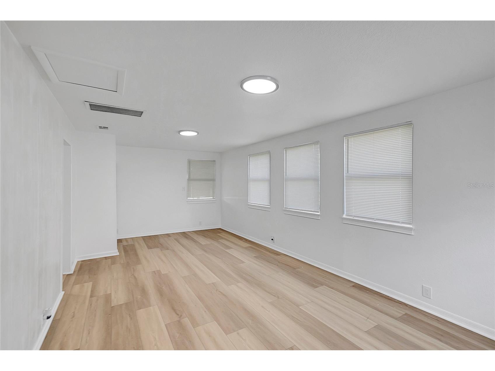 4355 58th Avenue N Saint Petersburg FL 33714 TB8525937 image27