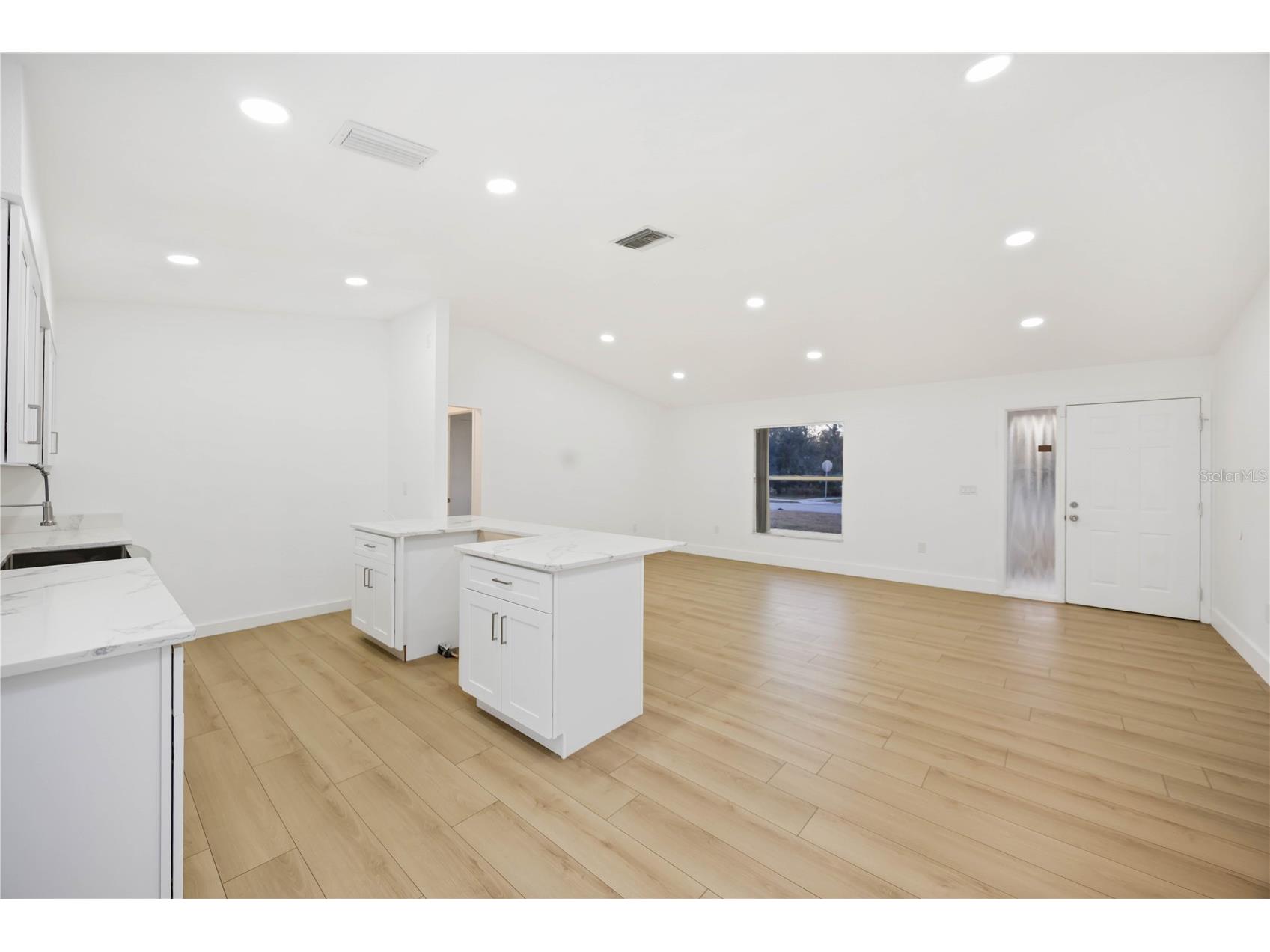 4355 Berkshire Drive Sarasota FL 34241 A4679930 image10