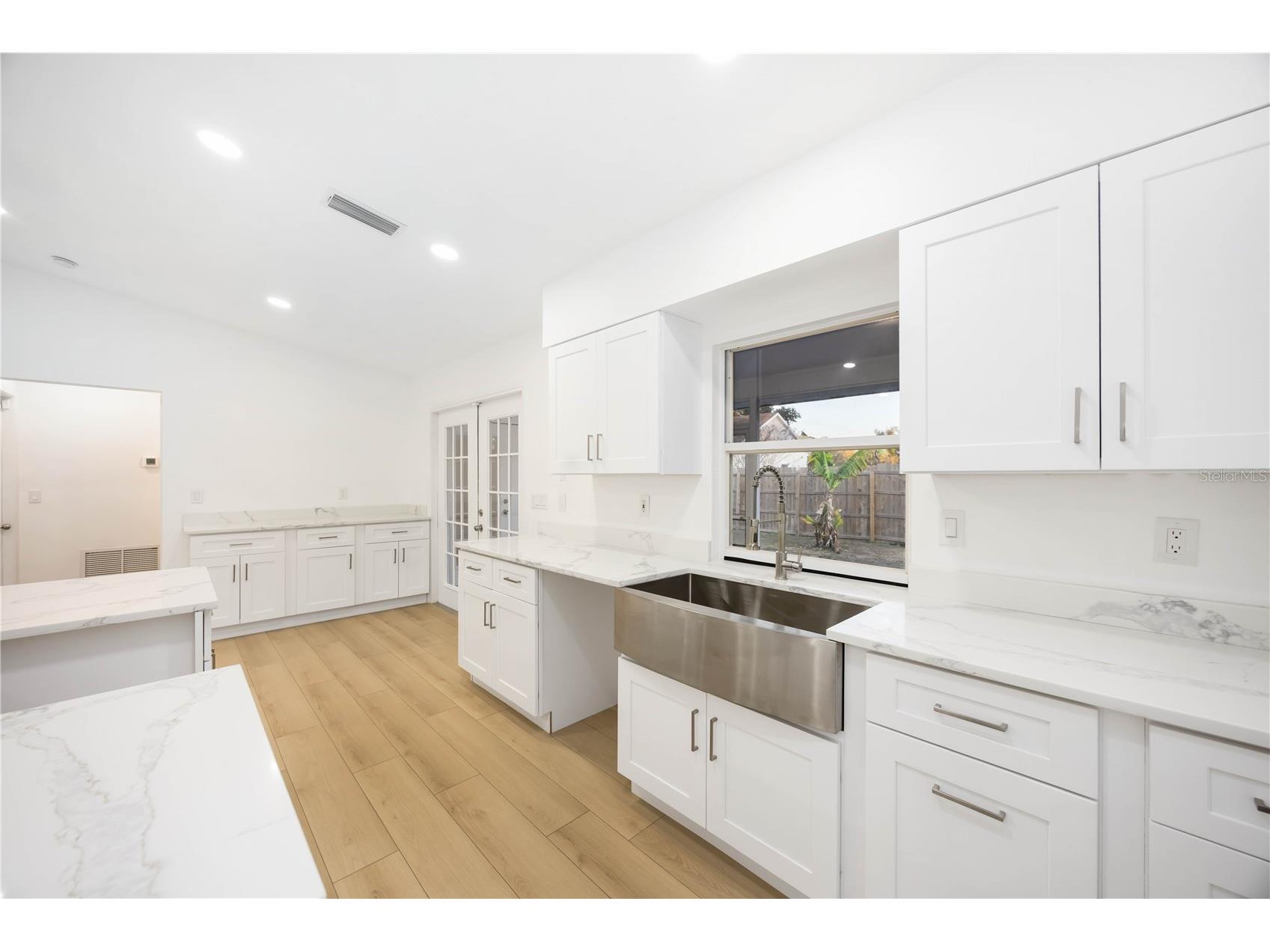 4355 Berkshire Drive Sarasota FL 34241 A4679930 image12