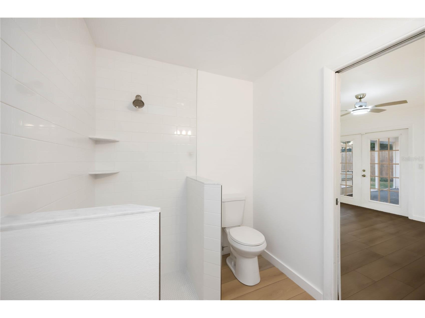 4355 Berkshire Drive Sarasota FL 34241 A4679930 image16