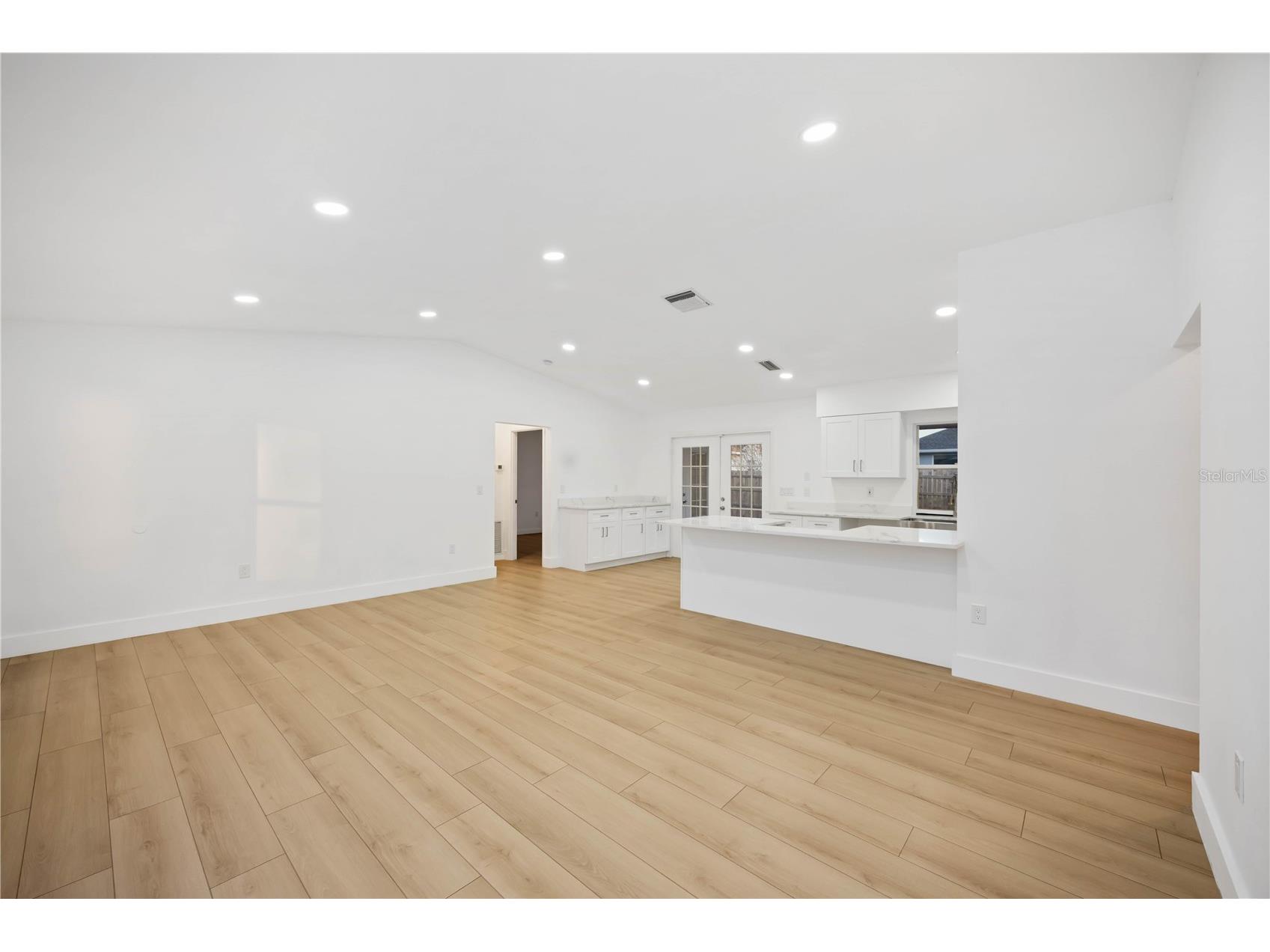 4355 Berkshire Drive Sarasota FL 34241 A4679930 image6