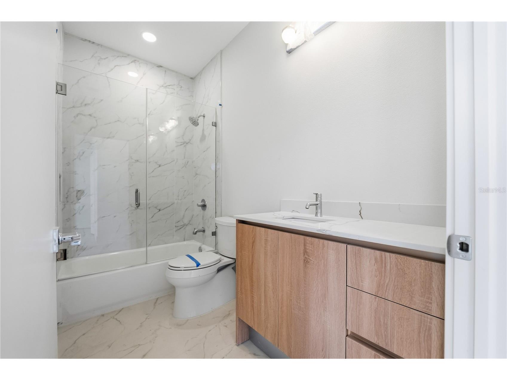 4355 Fontanarosa Village Court Tampa FL 33614 TB8489030 image6