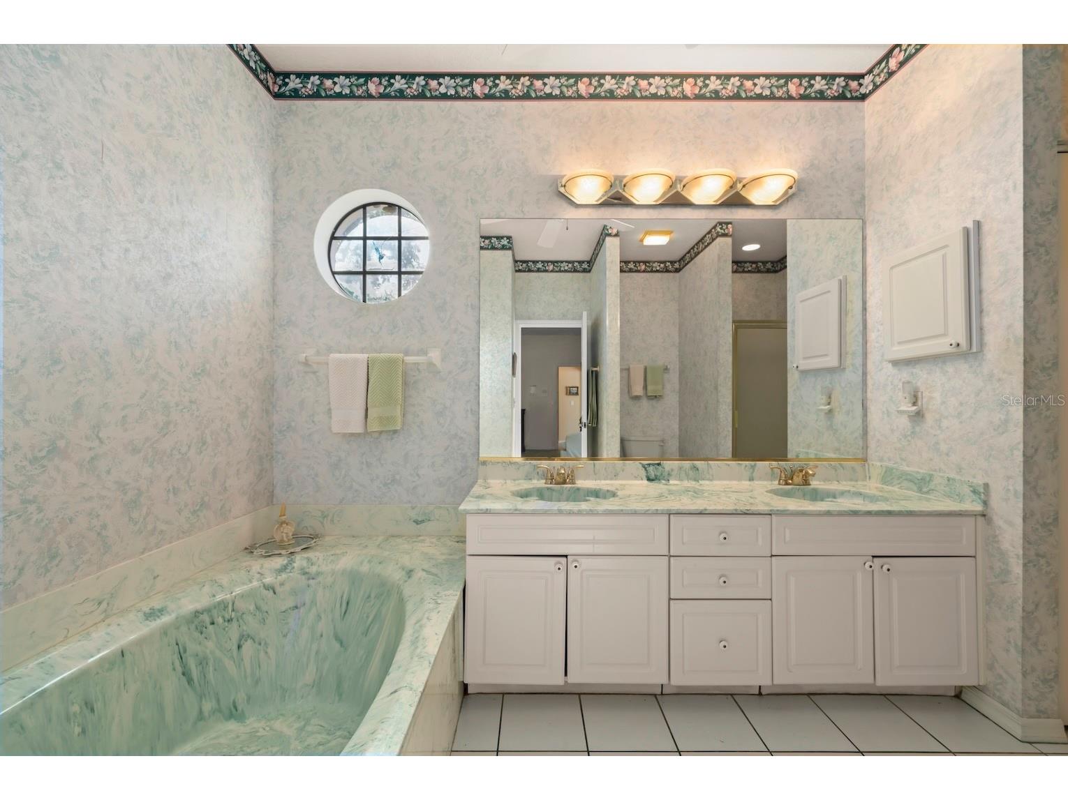 4356 Marcott Circle Sarasota FL 34233 C7519661 image30