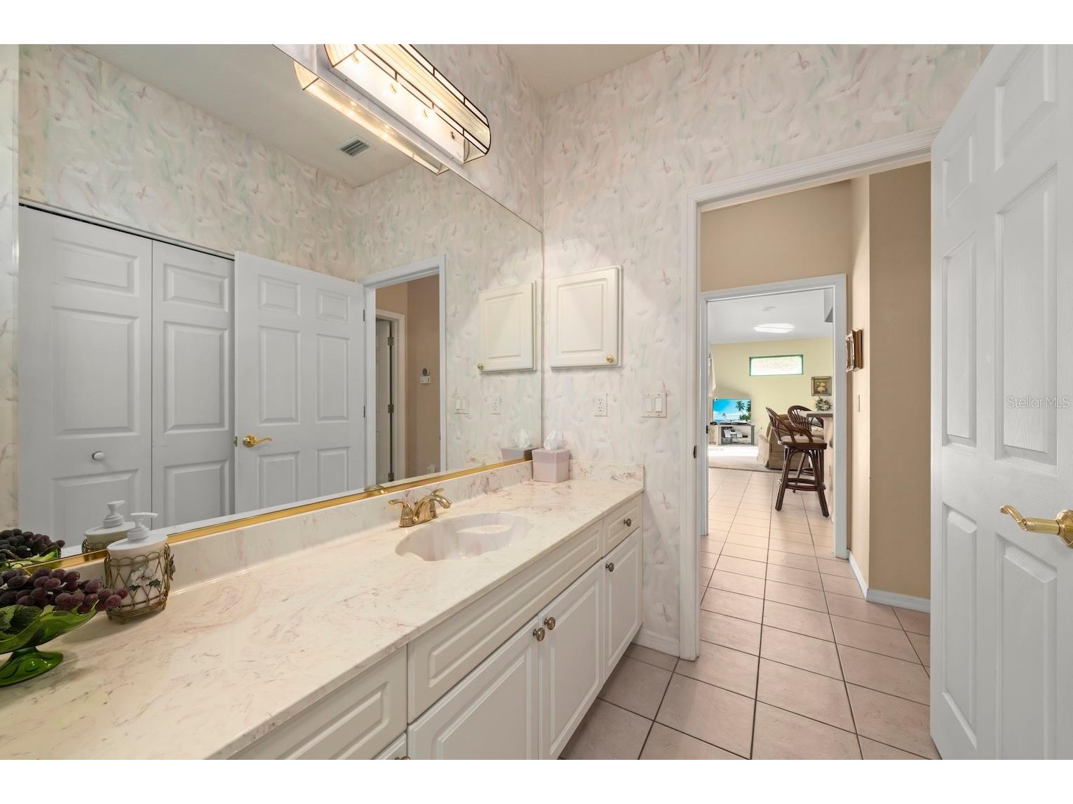 4356 Marcott Circle Sarasota FL 34233 C7519661 image38