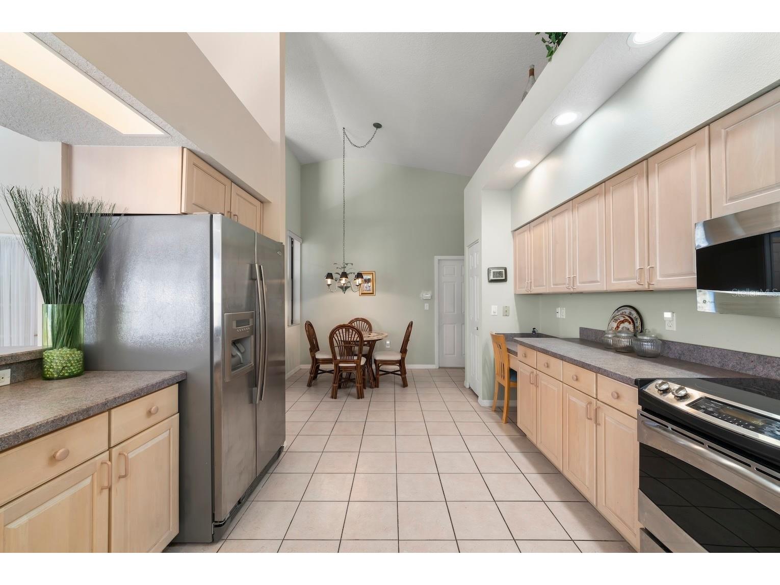 4356 Marcott Circle Sarasota FL 34233 C7519661 image8