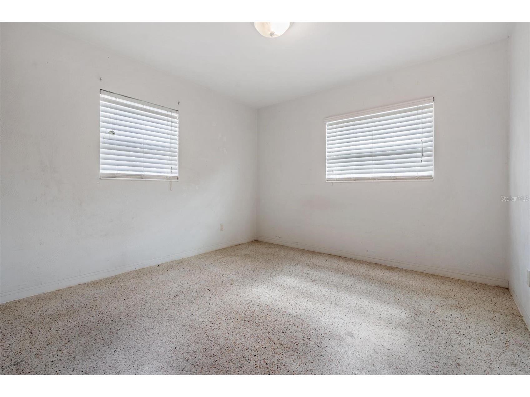 4357 32nd Avenue N Saint Petersburg FL 33713 TB8508624 image18
