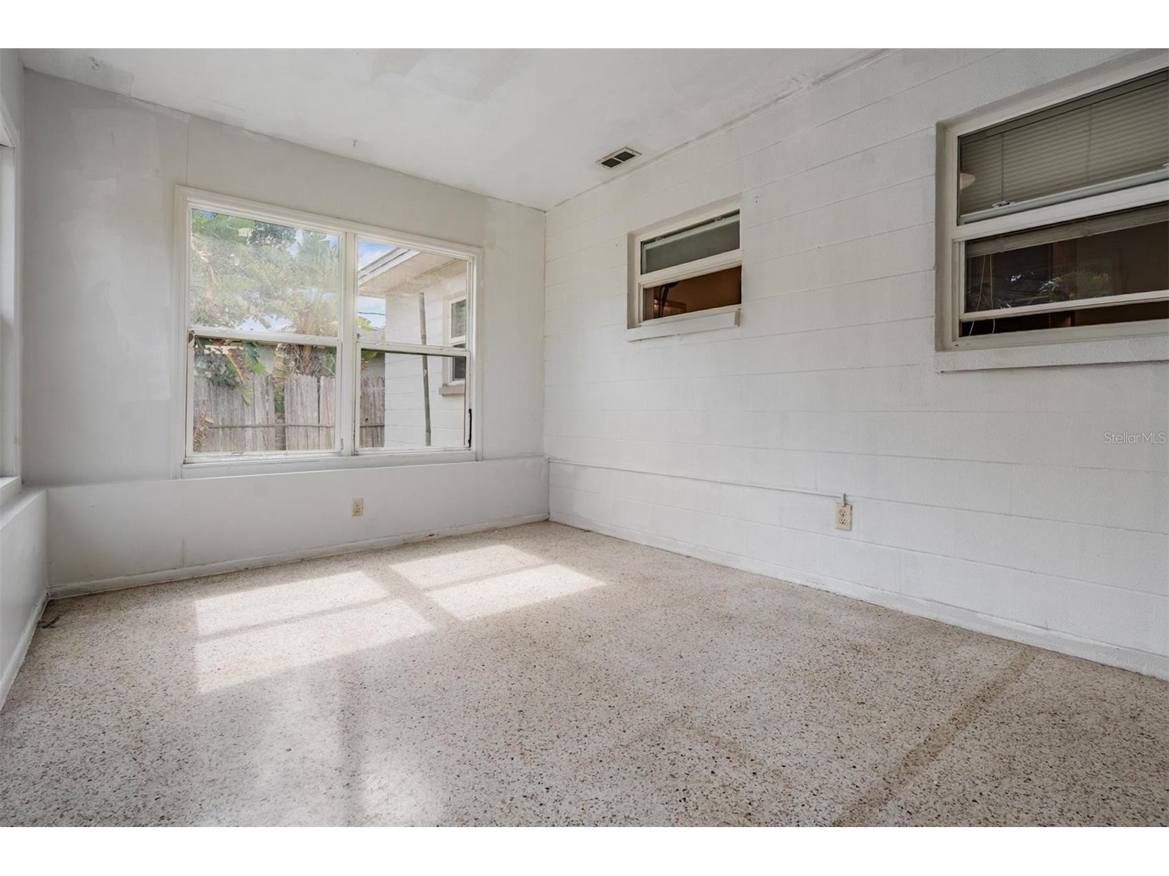 4357 32nd Avenue N Saint Petersburg FL 33713 TB8508624 image19