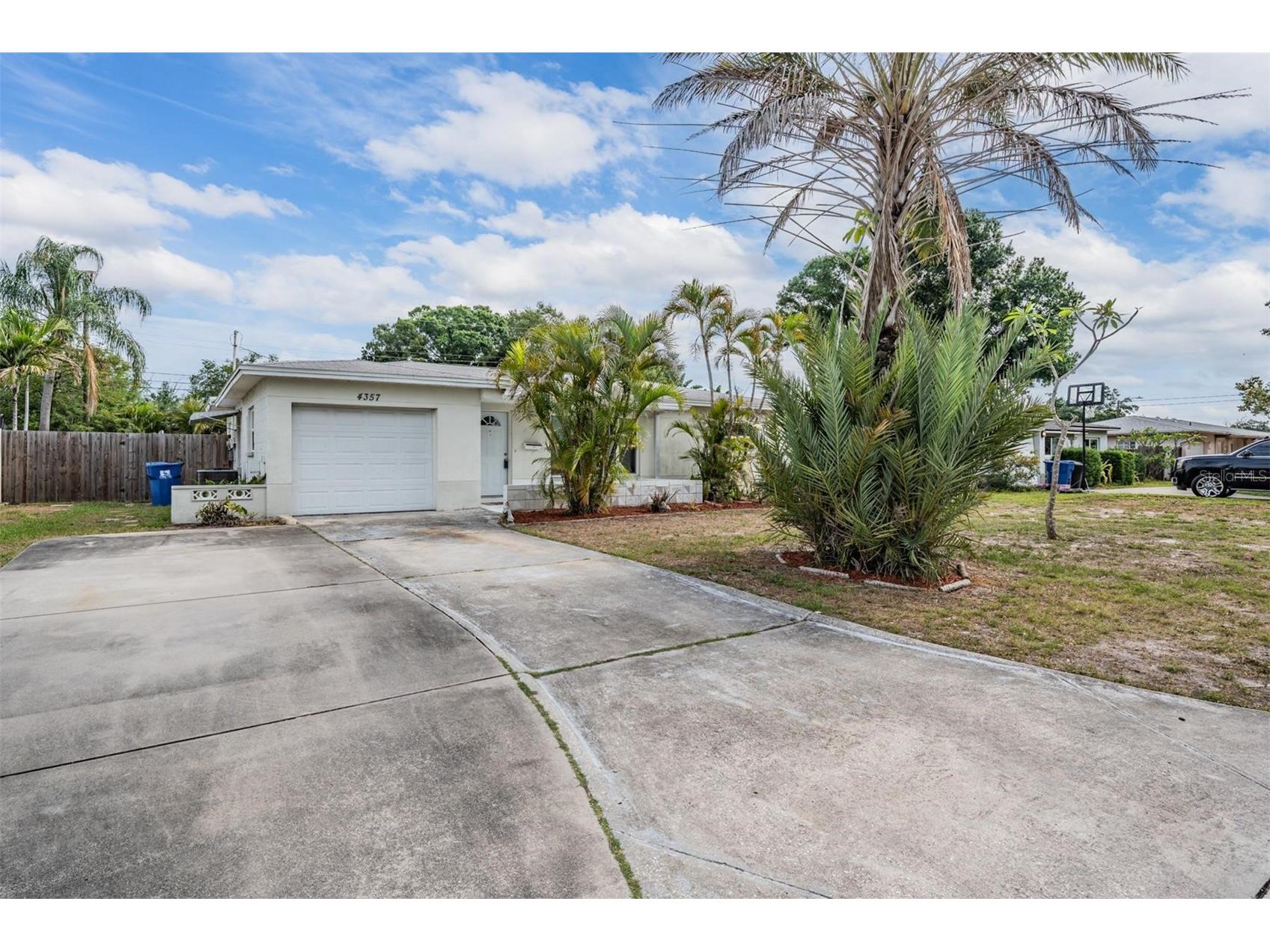 4357 32nd Avenue N Saint Petersburg FL 33713 TB8508624 image2