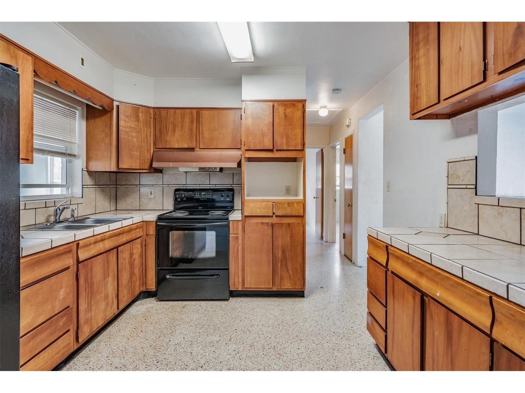 4357 32nd Avenue N Saint Petersburg FL 33713 TB8508624 image5