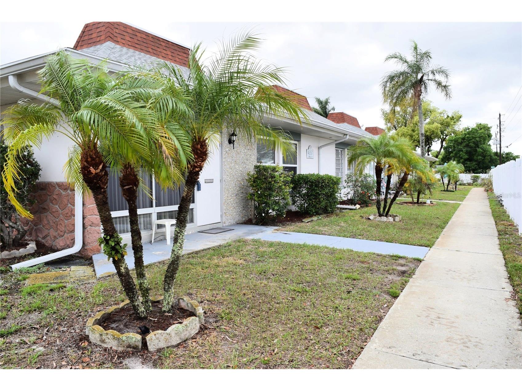 4357 Tahitian Gardens Circle #E Holiday FL 34691 TB8494740 image1