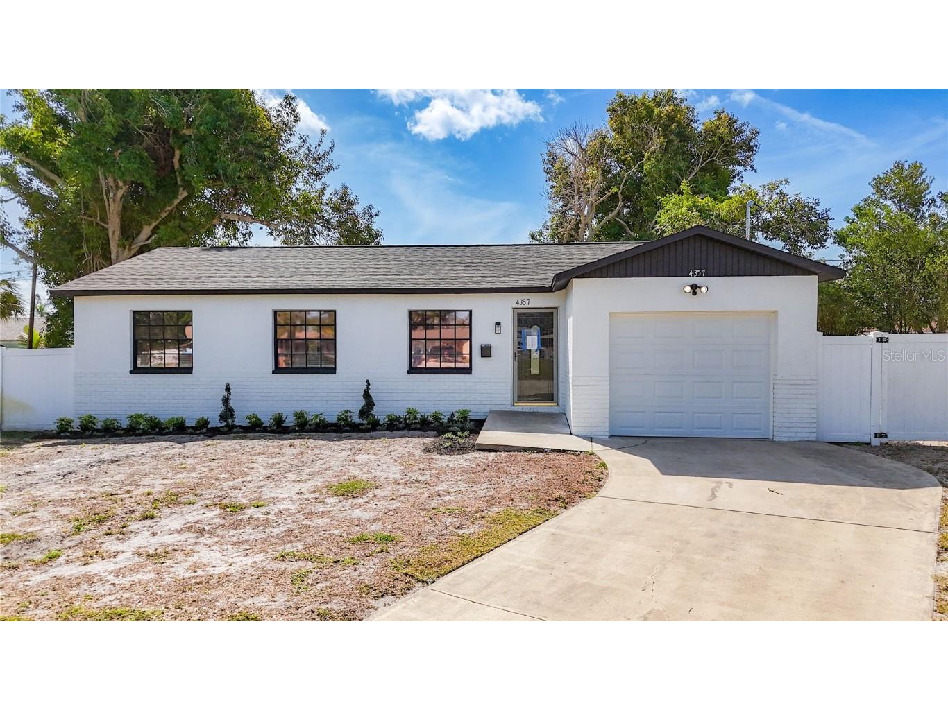 4357 Trout Drive SE Saint Petersburg FL 33705 TB8353304 image1