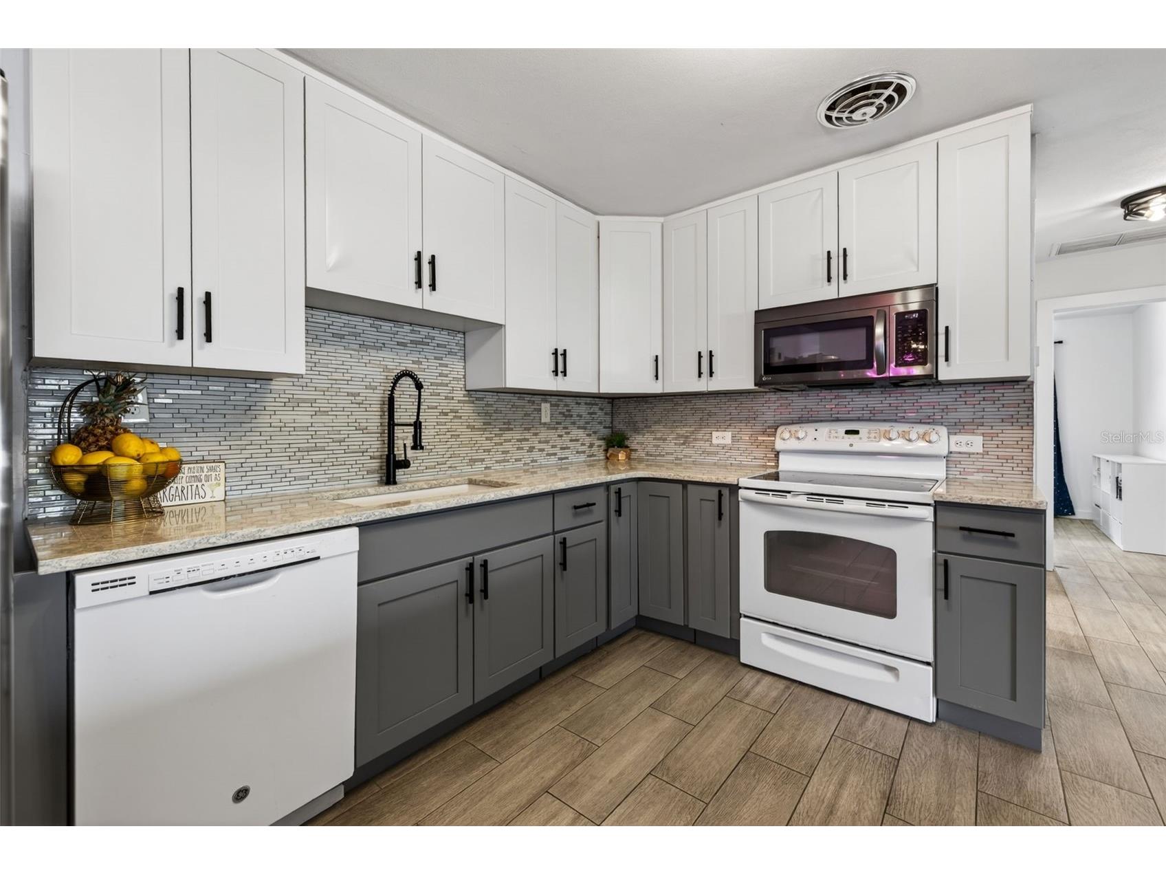 436 87th Avenue Saint Pete Beach FL 33706 TB8497023 image12
