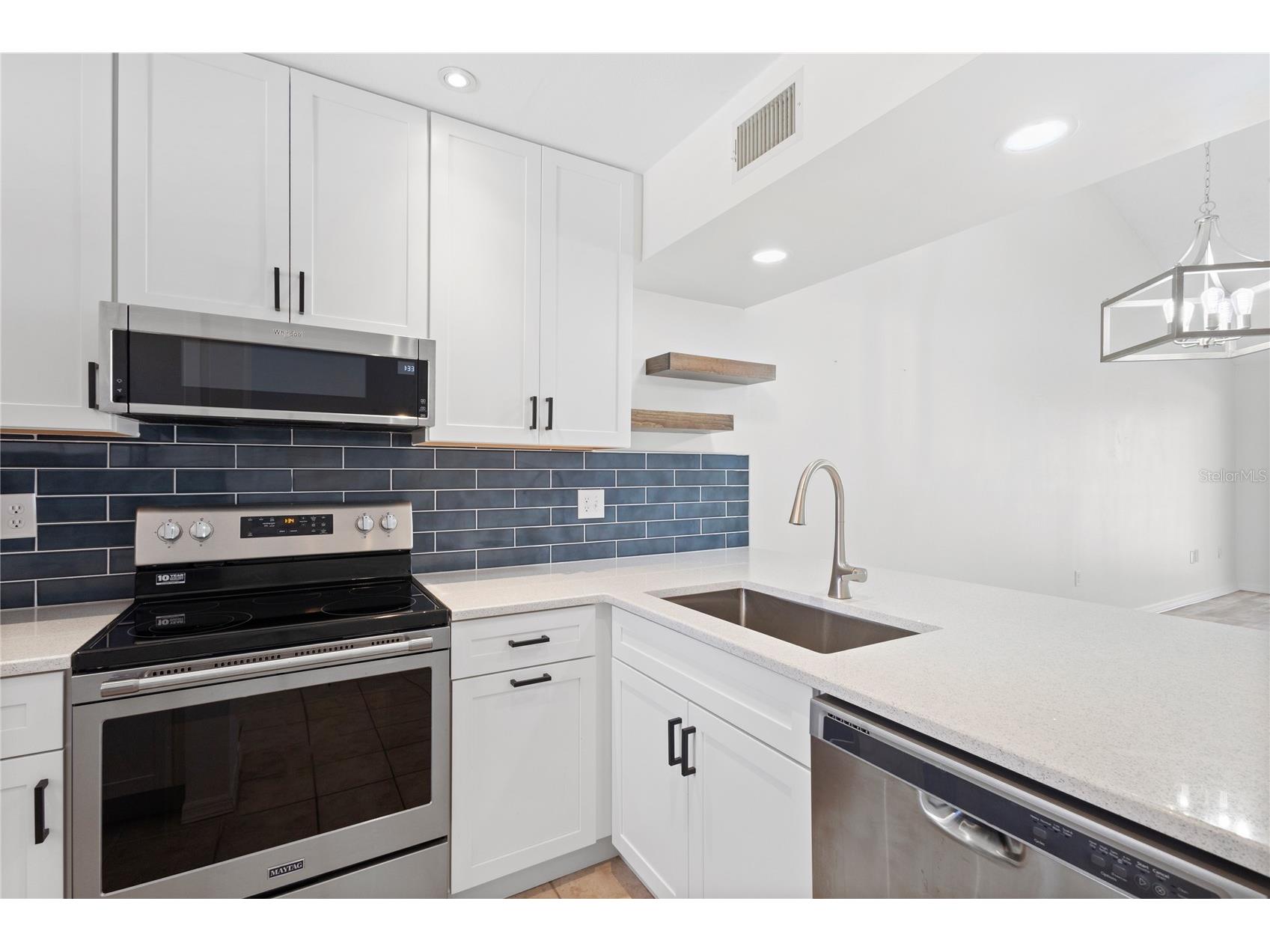 436 Cerromar Lane #478 Venice FL 34293 C7525909 image14