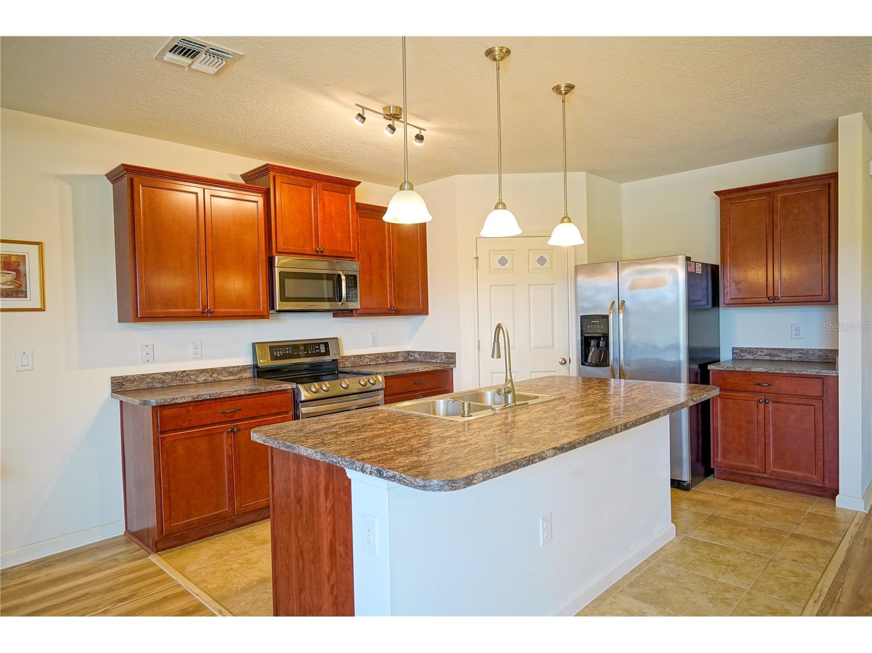 436 Great Falls Lane SW Palm Bay FL 32908 - COMMUNITY POND O6395985 image6