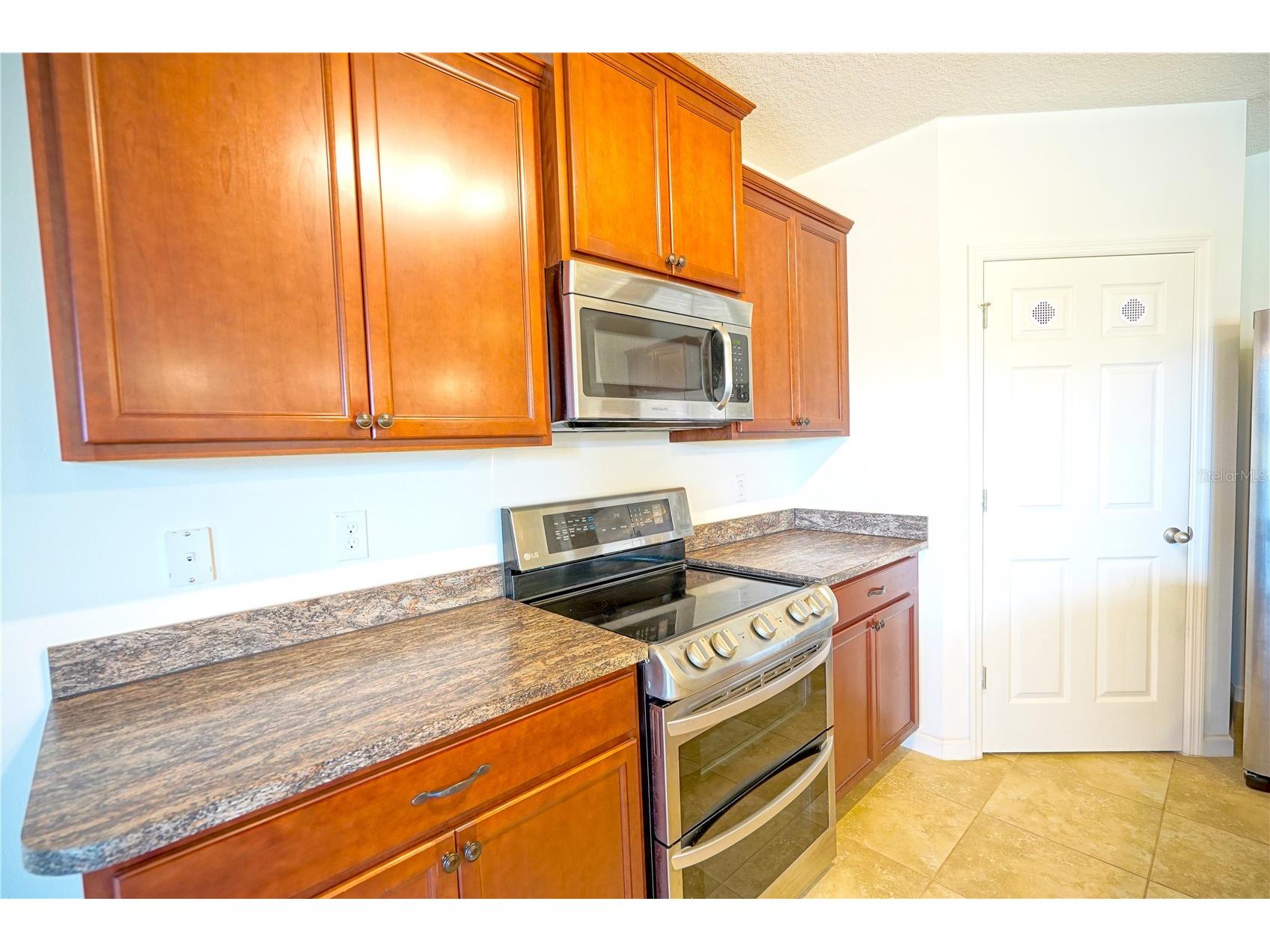 436 Great Falls Lane SW Palm Bay FL 32908 - COMMUNITY POND O6395985 image7
