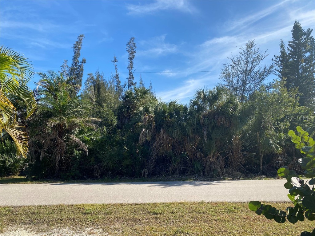 436 Klispie Drive Punta Gorda FL 33950 C7518934 image1