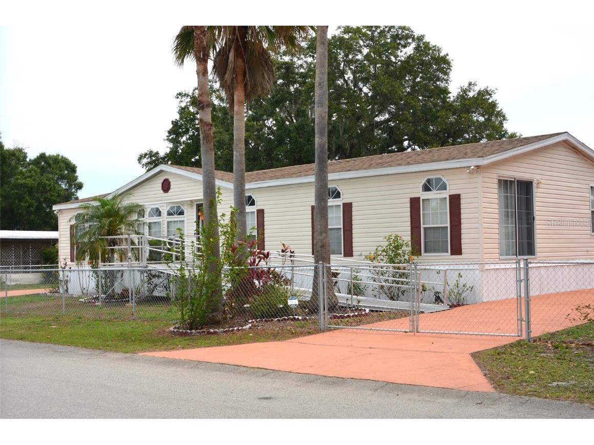 436 Lazy Lake Drive W Lakeland FL 33801 L4936885 image1