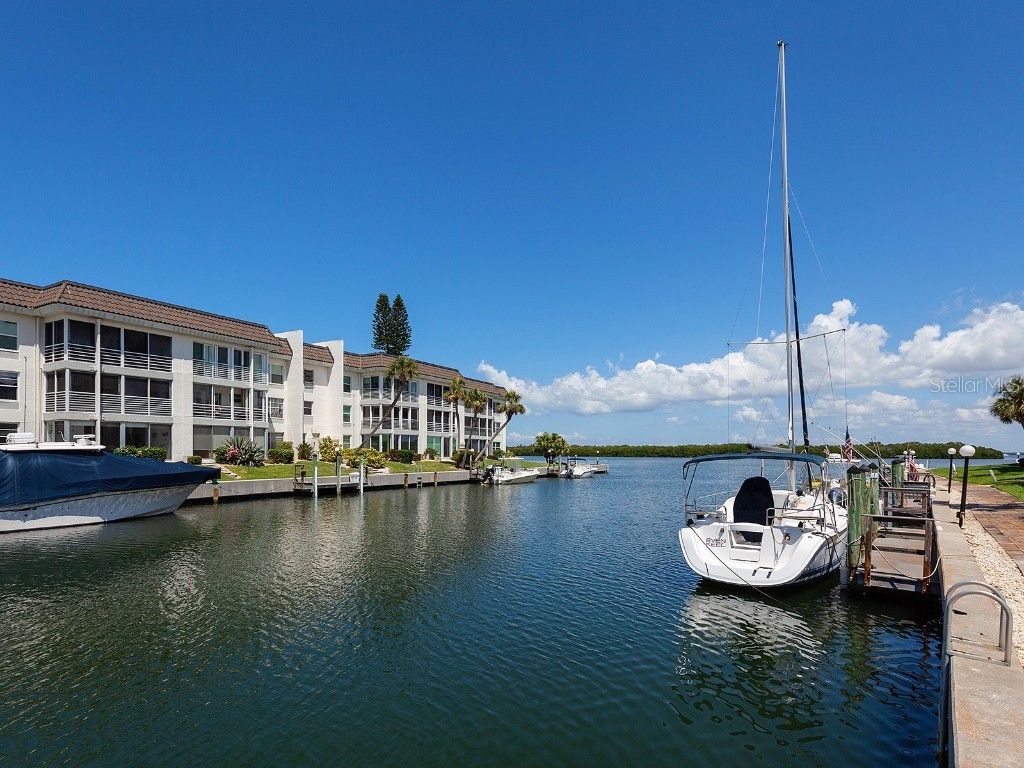 4360 Chatham Drive #308 Longboat Key FL 34228 - INTERCOASTAL WATERWAY A4566546 image1