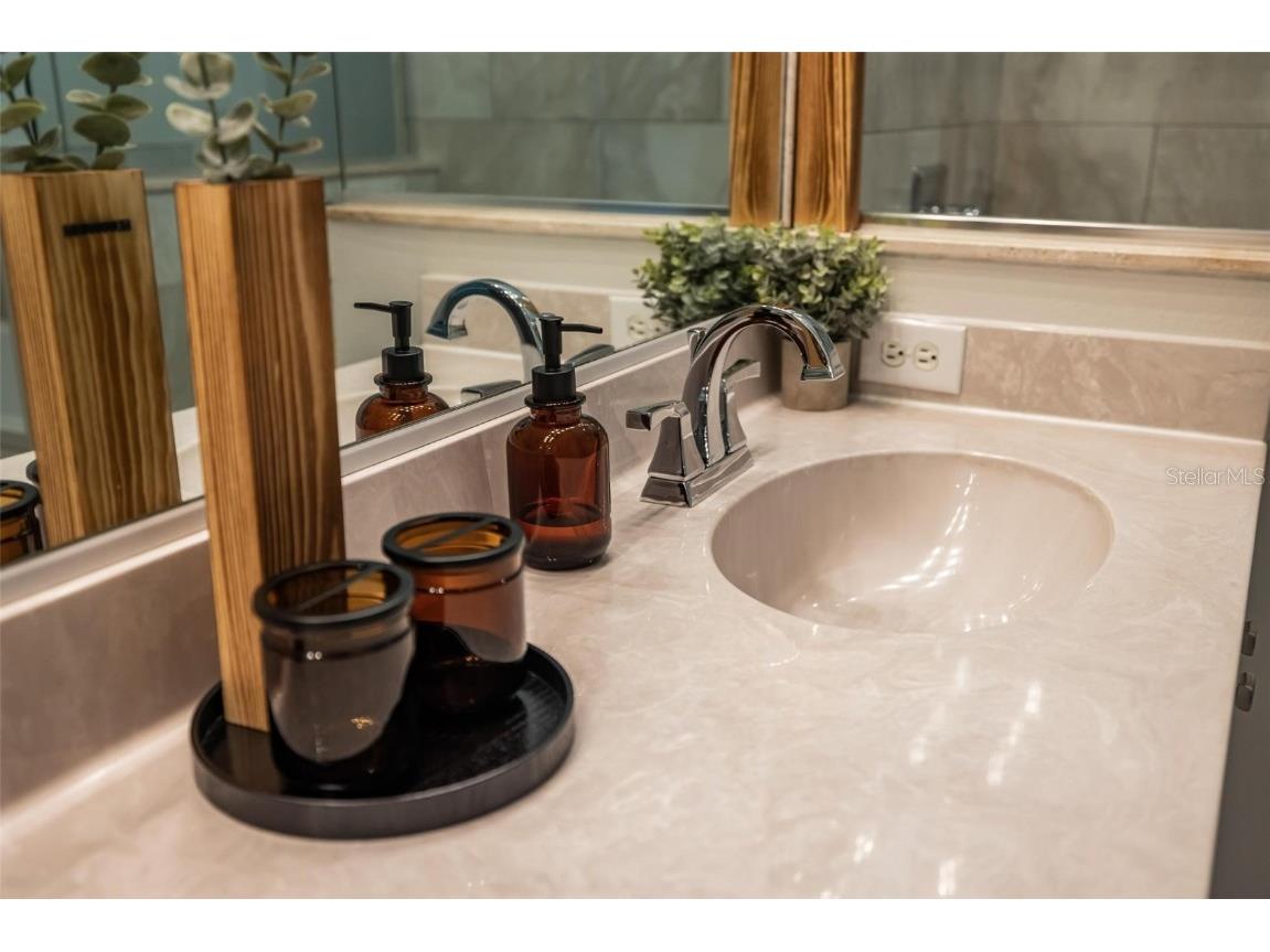 4360 Iola Drive Sarasota FL 34231 A4658894 image56