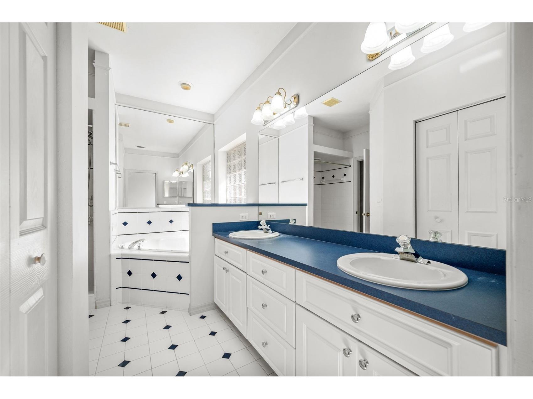 4360 NW 36th Terrace Gainesville FL 32605 GC537567 image19