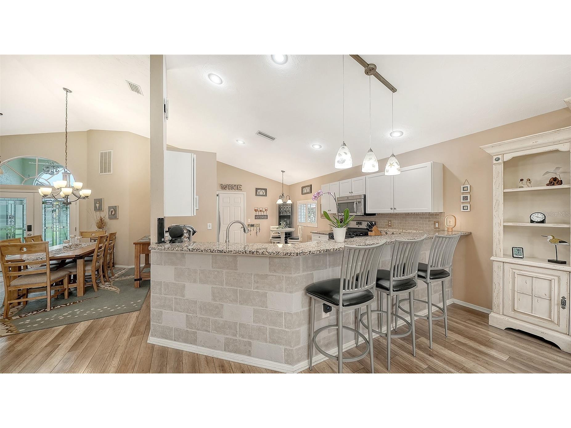 4362 Beekman Place #111 Sarasota FL 34235 A4695908 image14